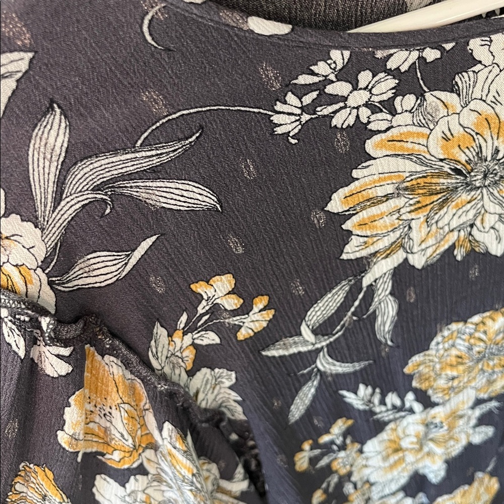 Gypsies & Moondust floral bell sleeved top - Picture 4 of 8